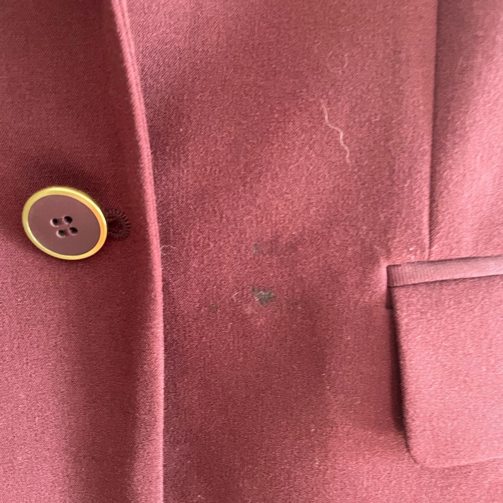 Maroon blazer fully lined three button cuff size 8 two button bodice - Picture 6 of 8